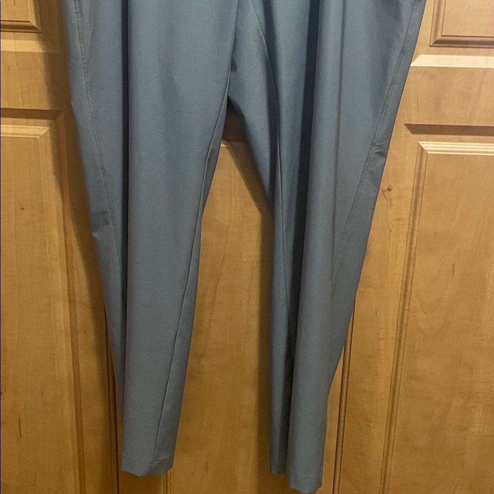 Greg Norman Performance Gray Men's Golf Dress Pants 42 x 30 - Picture 2 of 11